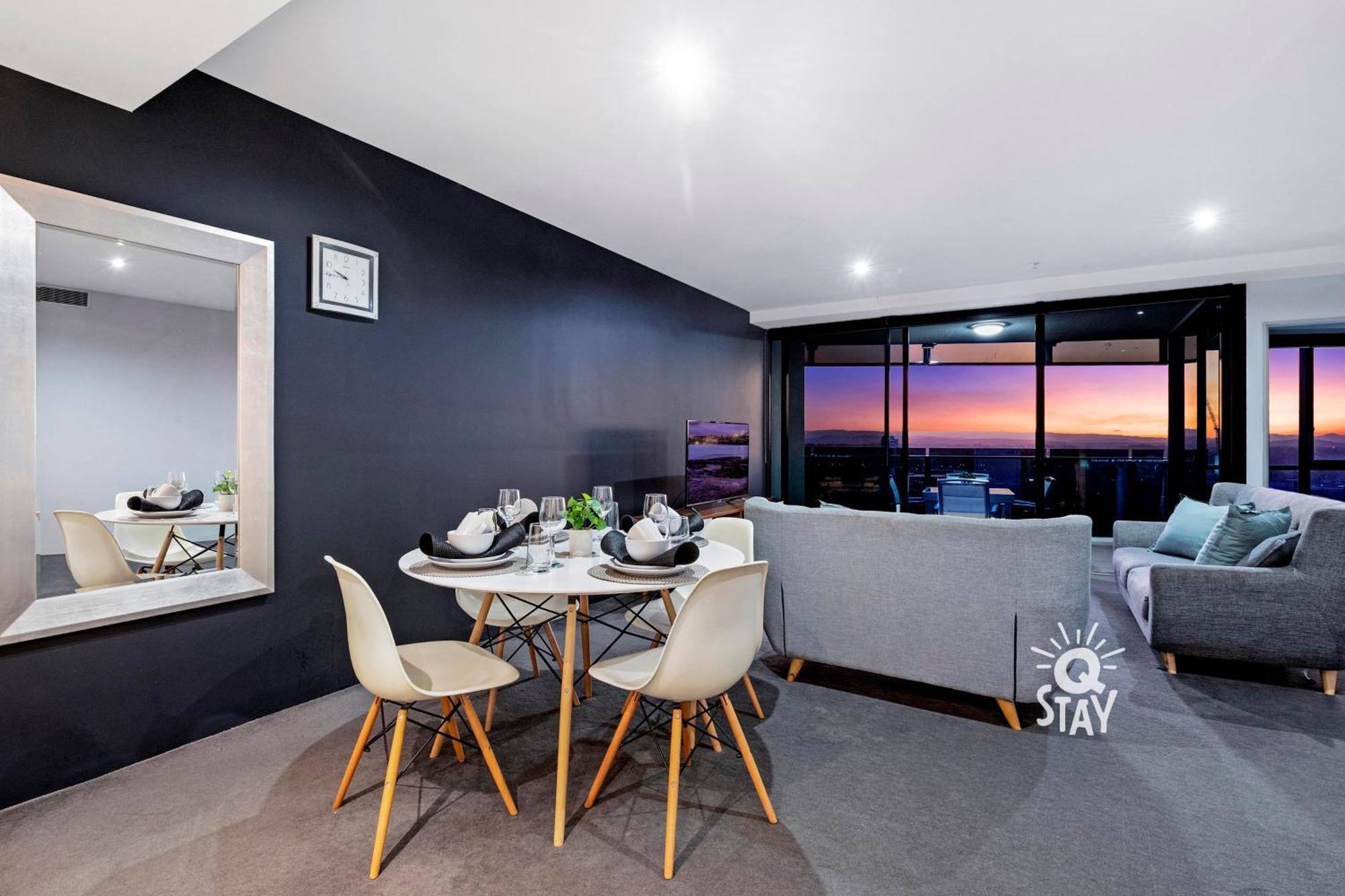 גולד קוסט Circle On Cavill Surfers Paradise Mid Week Madness Deal - Q Stay מראה חיצוני תמונה
