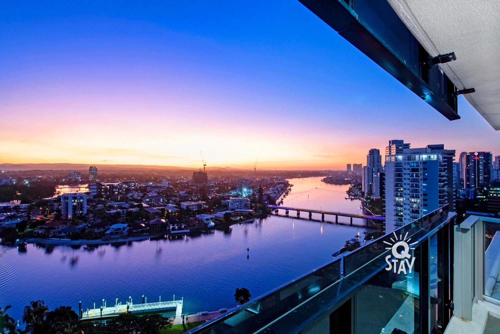 גולד קוסט Circle On Cavill Surfers Paradise Mid Week Madness Deal - Q Stay מראה חיצוני תמונה