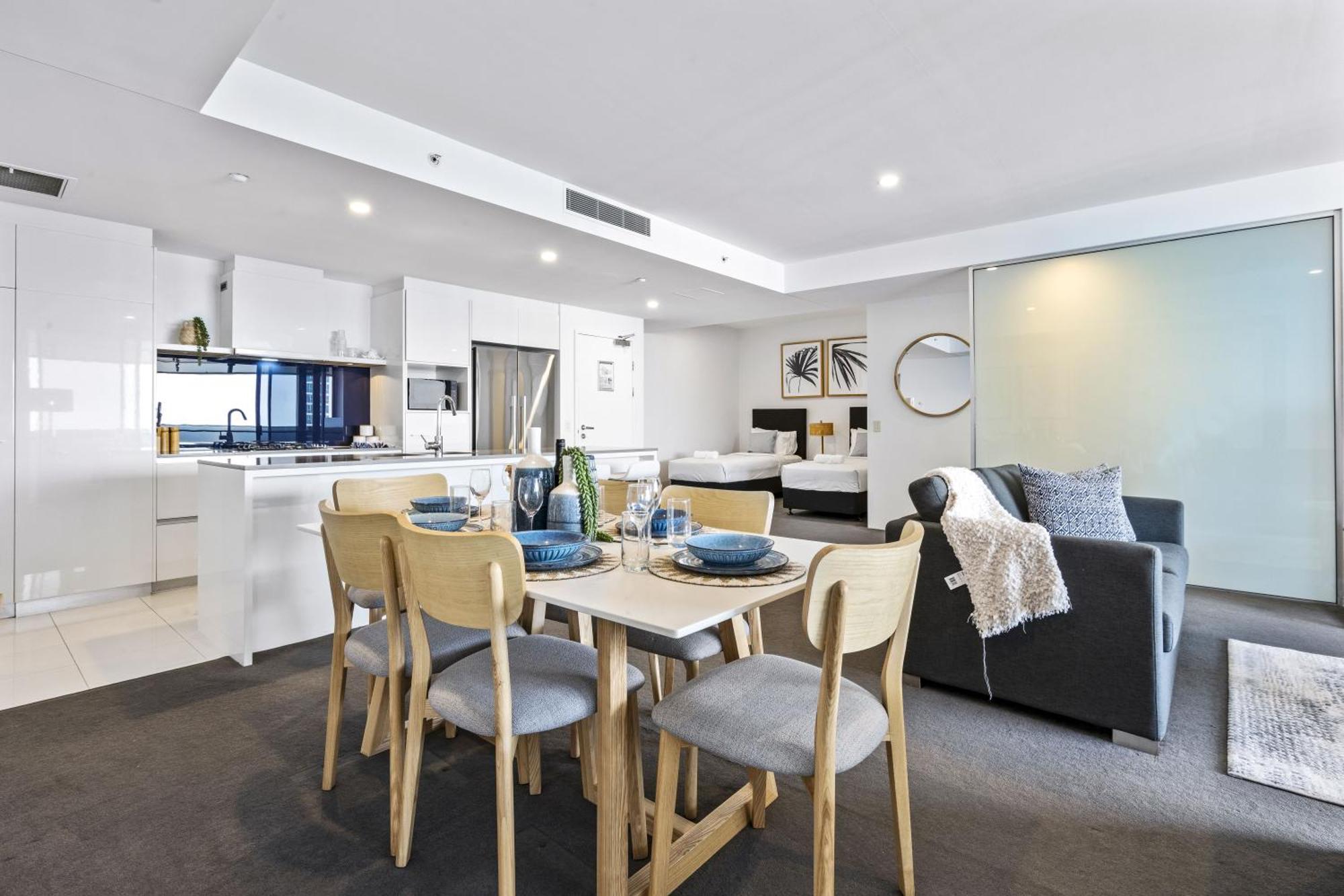 גולד קוסט Circle On Cavill Surfers Paradise Mid Week Madness Deal - Q Stay מראה חיצוני תמונה